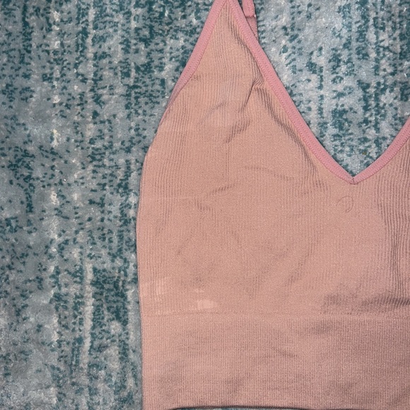 NEVER WORN BABY PINK ATHLETIC TANK CROP TOP - Picture 2 of 5